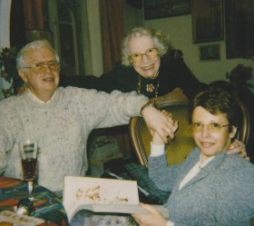 Georges, Edwige sa maman, et la compagne de Georges